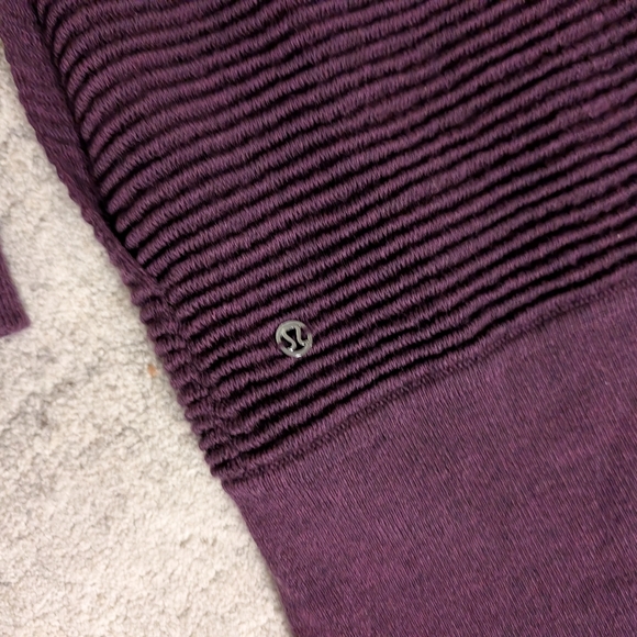 Lululemon Sit In Lotus Wrap II - Picture 10 of 10